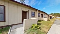Building Photo - Renovated 2Bed/2Bath Patio Home - Jefferson Square in Orange Park