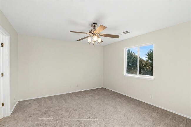 Building Photo - 172 Discovery