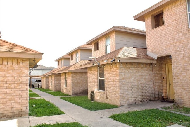Primary Photo - 901 W Caffery Ave