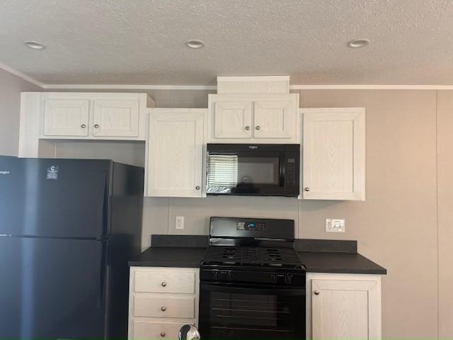 Building Photo - 447 Warbler Ln