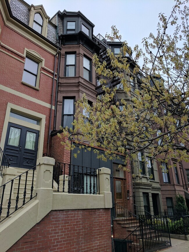 Building Photo - 509 Columbus Ave