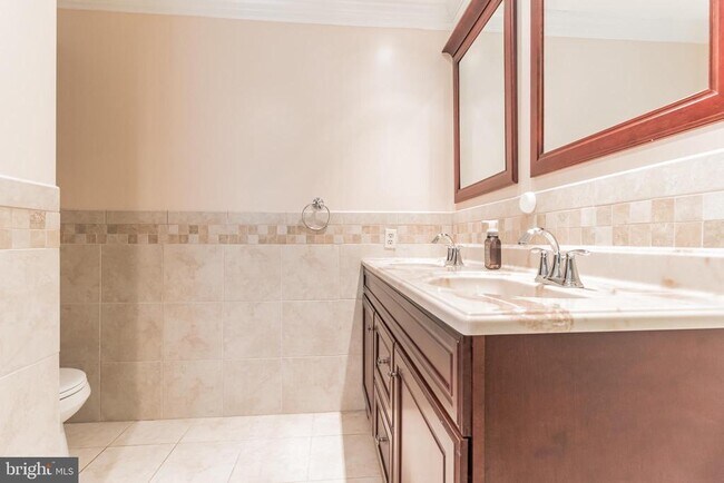 Building Photo - 48 Stonehurst Ct