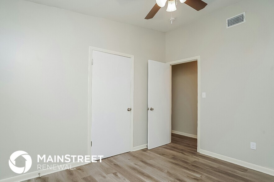 Building Photo - 1301 Wood Ave