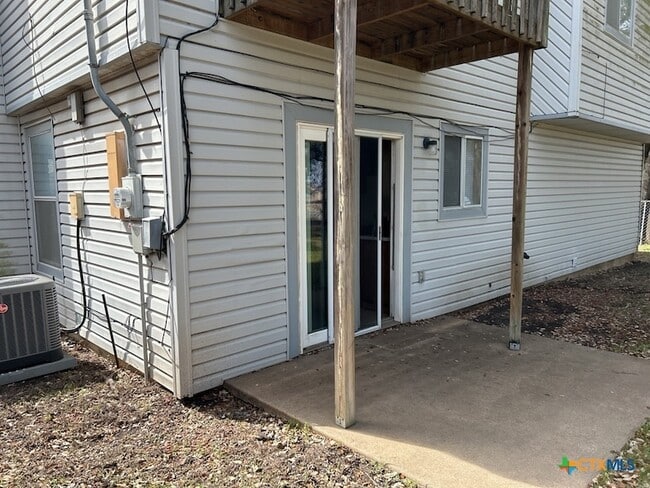 Building Photo - 3505 Winchester Dr