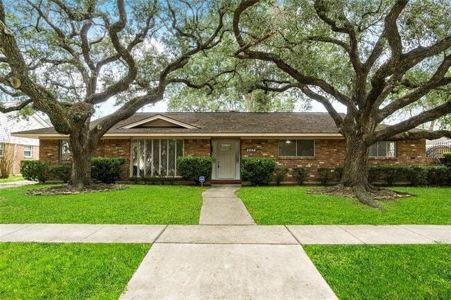 Primary Photo - 5338 Rutherglenn Dr