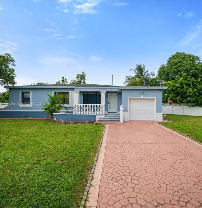 Building Photo - 951 NW 148th St