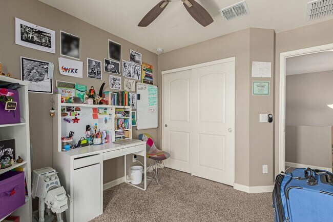 Building Photo - STUNNING 2 story home in Mesa! Plenty of s...