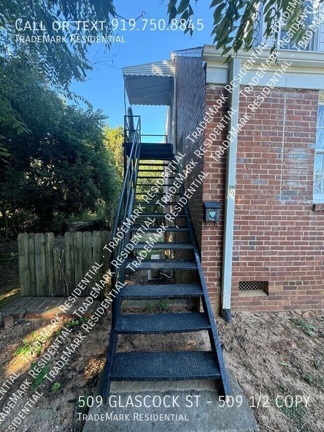 Building Photo - 1BR/1BA Apartment near Downtown Raleigh