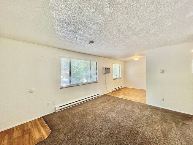 Interior Photo - 10th2354 (MK-KS)