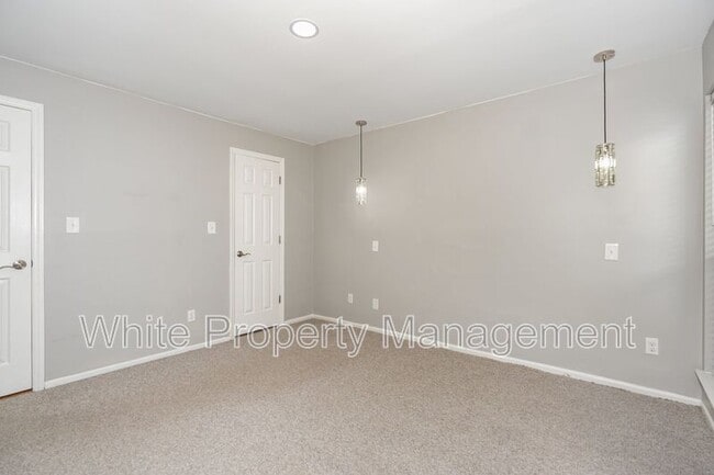 Building Photo - 2516 Cranbrook Ln