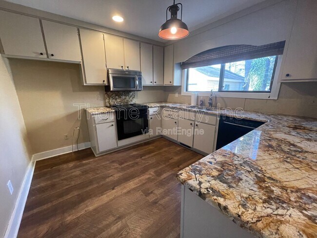 Building Photo - 116 Rum Barrell Cove