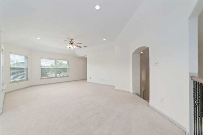 Building Photo - 3505 Parkside Dr