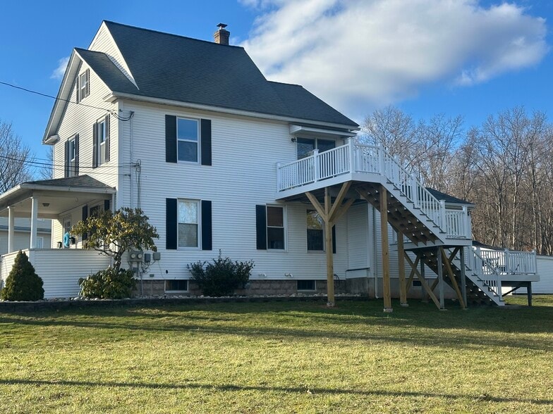 Building Photo - 155 Mill St