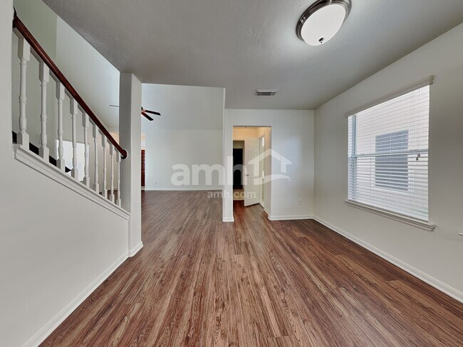 Building Photo - 10926 Windfern Lakes St