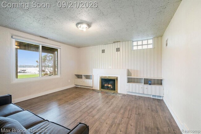 Building Photo - 4151 Bluebird Dr