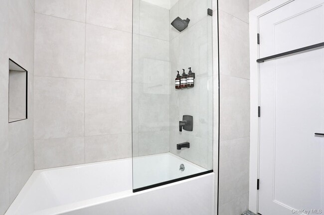 Building Photo - 10 Millbury St