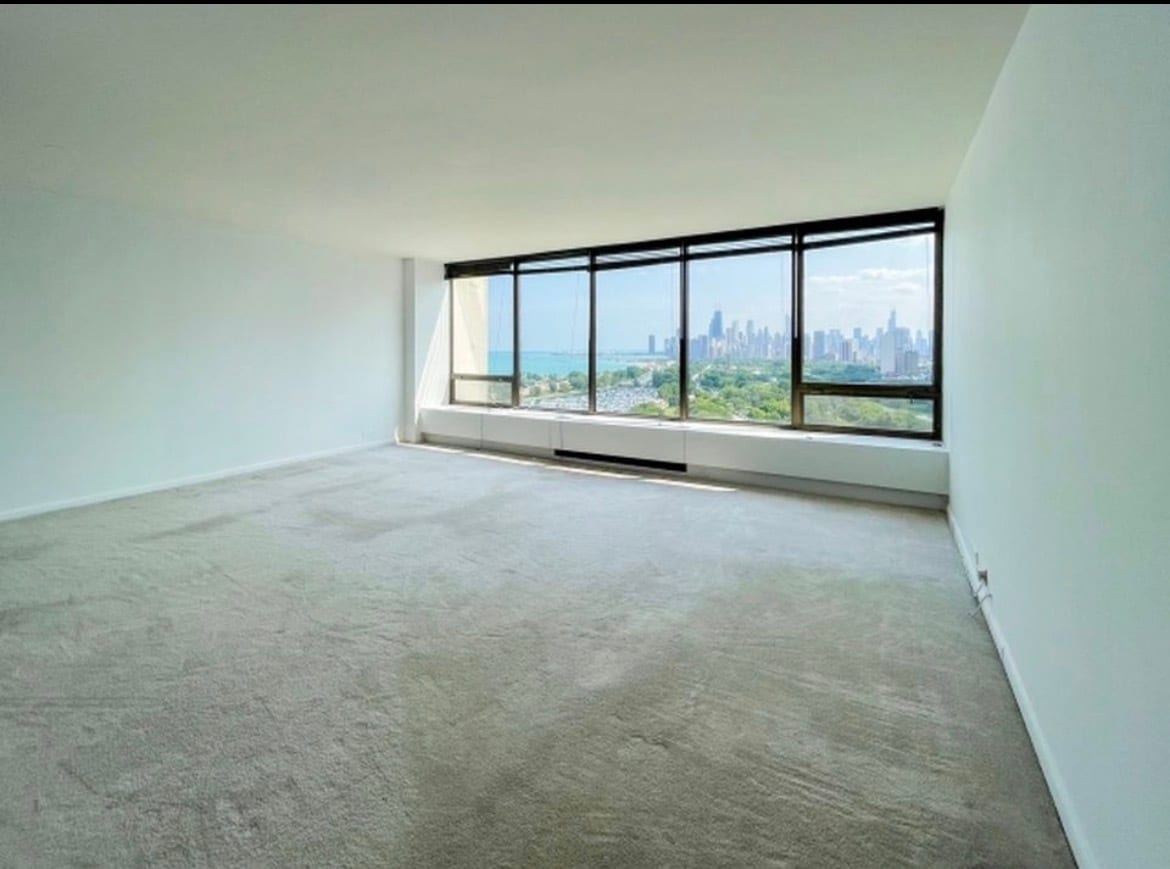 Building Photo - 2800 N Lake Shore Dr