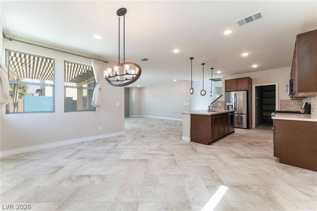 Building Photo - 6933 Whisper Canyon Pl