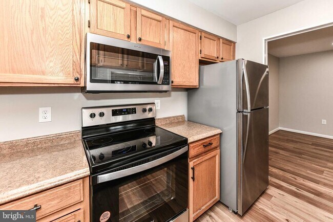 Building Photo - 8616 Shadwell Dr