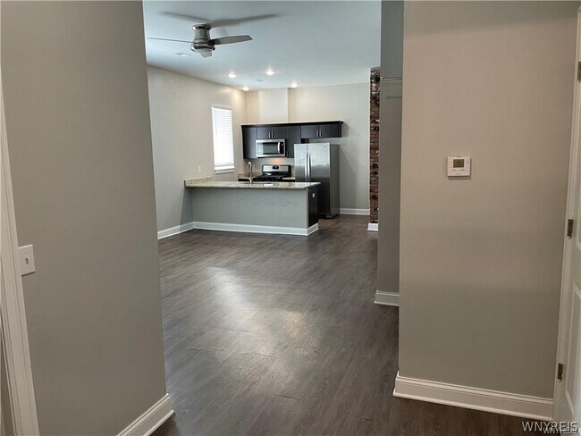 Building Photo - 4226 N Buffalo St