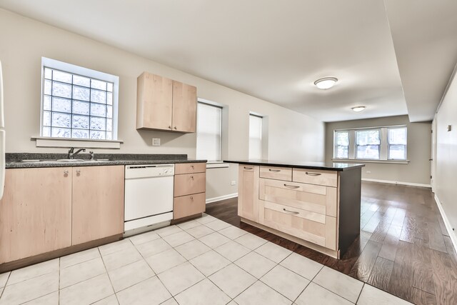 Building Photo - 3231 N Ridgeway Ave