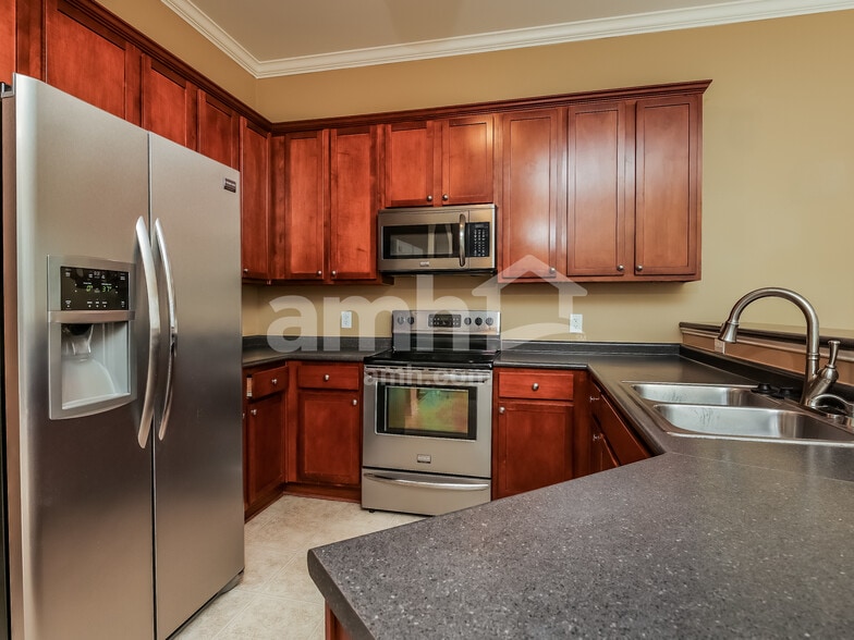 Building Photo - 65 Heritage Pky