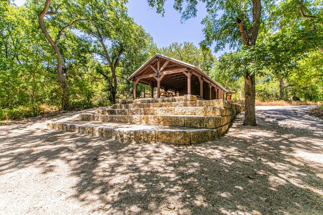 Building Photo - 4 BEDROOM, 3 BATH, BELTON ISD