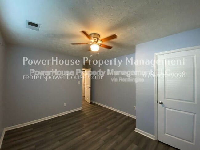 Building Photo - 10260 Piney Ridge Walk