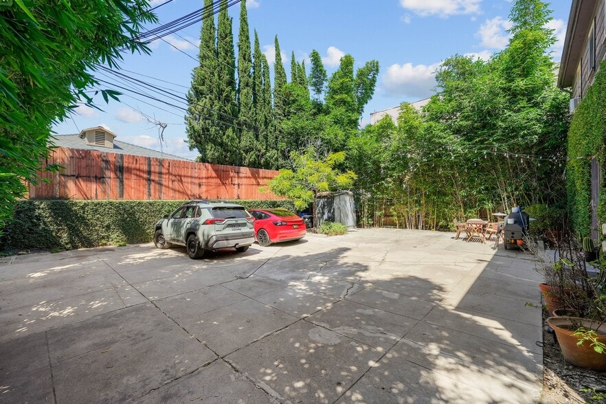 Rear parking area - 157 South Westmoreland Avenue
