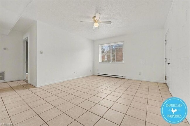 Building Photo - 1500 Autumn Dr