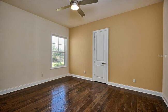 Building Photo - 8604 SW 31st Ave