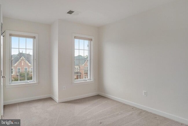 Building Photo - 24949 Bannockburn Terrace