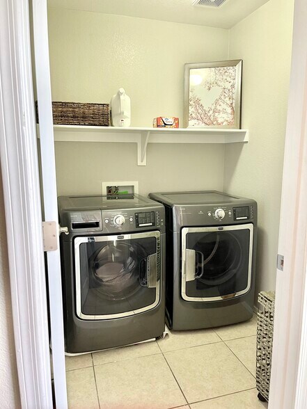UPSTAIRS LAUNDRY ROOM - 3708 E Kerry Ln