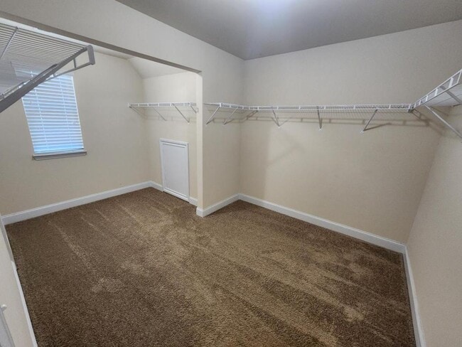 Building Photo - 2740 Blake Towers Ln
