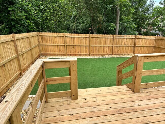 Building Photo - 361 Cameron St SE