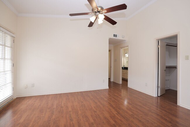 Building Photo - 2001 Bering Dr