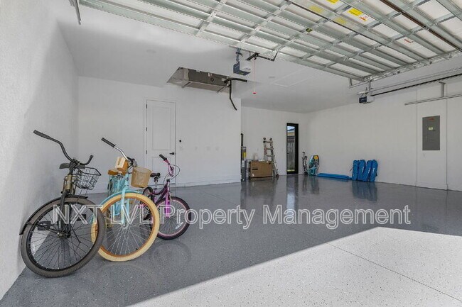 Building Photo - 1925 SW 3rd Terrace