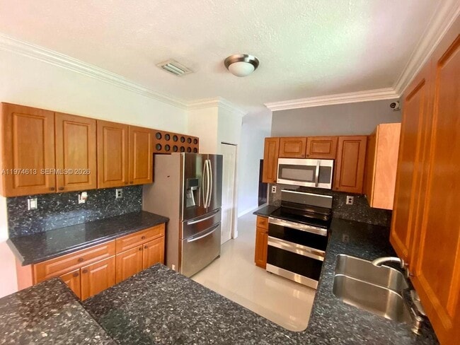 Building Photo - 13851 SW 38th Ln