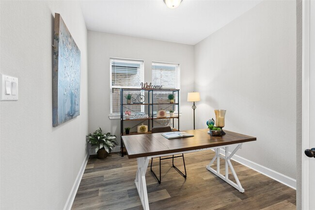 Building Photo - 23726 Pullin Market Dr