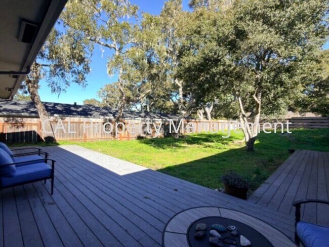 Building Photo - Beautiful 3-Bedroom Pebble Beach Home!