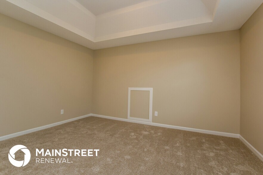 Building Photo - 6792 Foxfire Pl