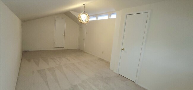 Building Photo - 5624 Woodway Dr