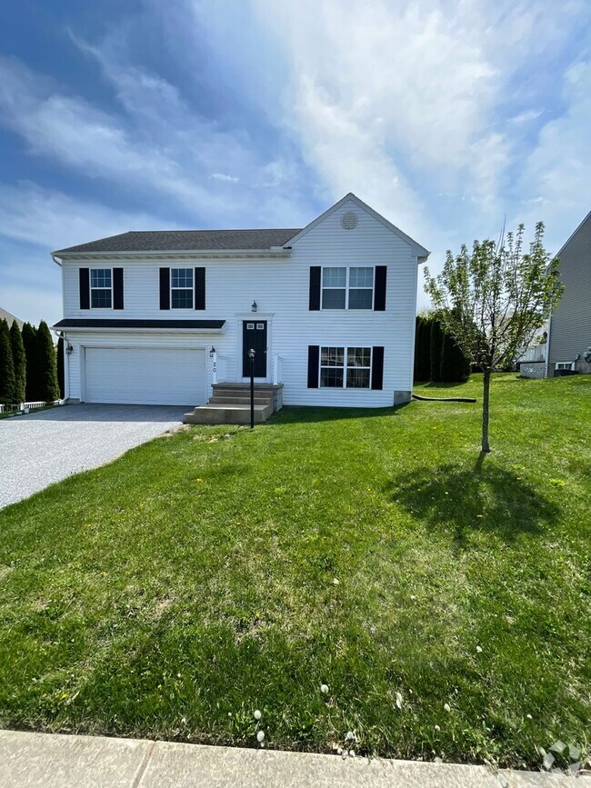 Building Photo - Single Family Home For Rent In Mount Wolf ...