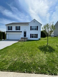 Building Photo - Single Family Home For Rent In Mount Wolf ...