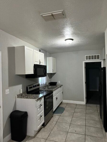 Building Photo - 1121 Avondale Ave