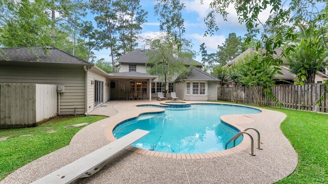 Building Photo - 34 Candle Pine Pl