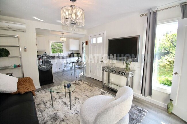 Building Photo - 70 Karl Ave