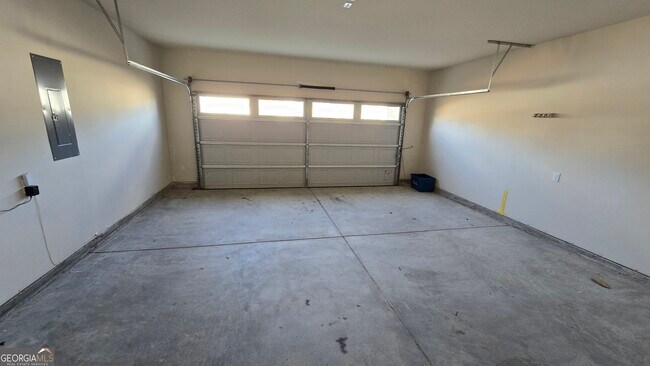 Building Photo - 13106 Vista Dr SE