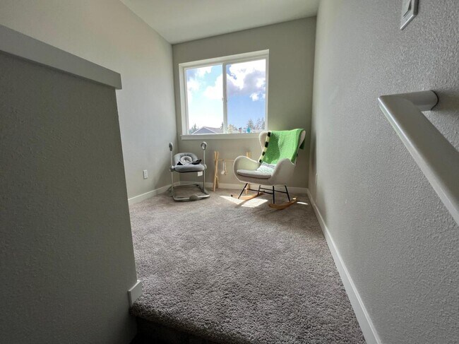 Building Photo - 2311 Quail Run Ln S