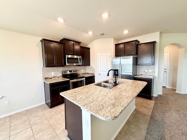 Building Photo - 829 Ibis Falls Loop